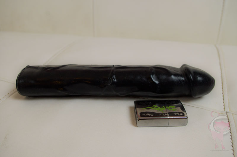 sextoy-geant-realiste-noir-gangbangster
