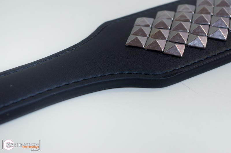 sex-mischief-paddle-erotique